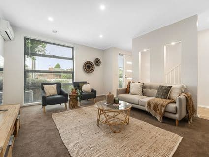 74 Wangarra Road, Frankston - Thumbnail 2