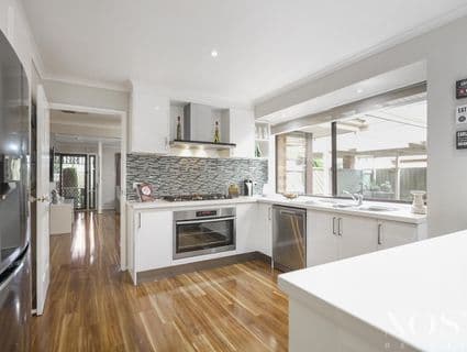 31 Dorchester Street, Craigieburn - Thumbnail 8