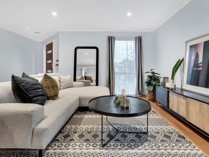 10 Cardiff Court, Craigieburn - Thumbnail 2