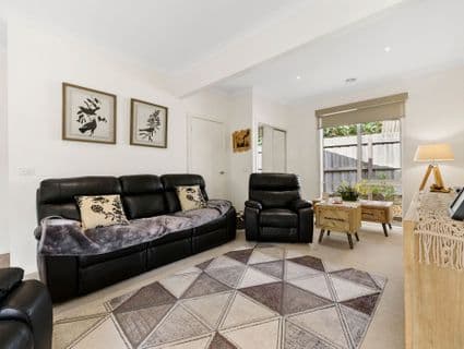 3/30 Warranilla Avenue, Rosebud - Thumbnail 2