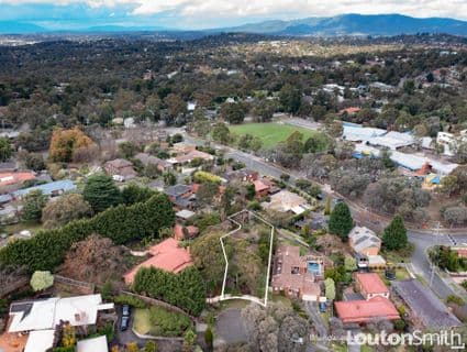8 Charles Court, Warranwood - Image 1