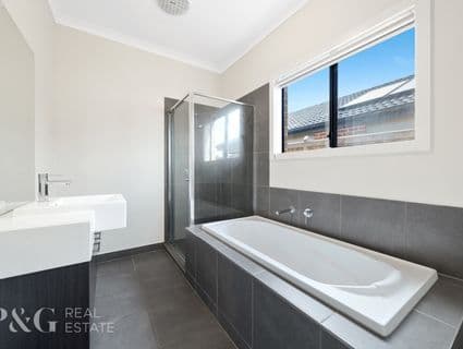 8 Wenn Avenue, Clyde North - Thumbnail 7