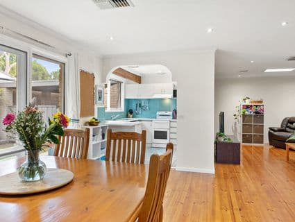 16 Kildare Court, Frankston - Thumbnail 2