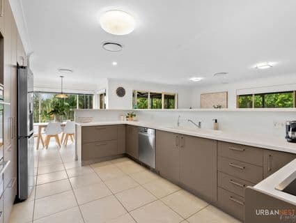 8 Dudley Court, Bunya - Thumbnail 7