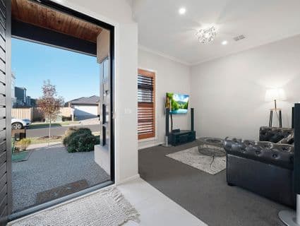51 Cloudburst Avenue, Wyndham Vale - Thumbnail 4