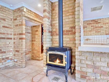16 Camarino Drive, Woodvale - Thumbnail 8