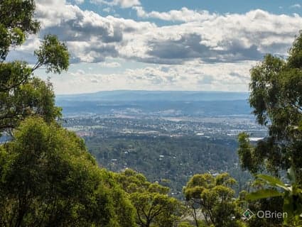 7 Jasper Road, Kalorama - Thumbnail 2