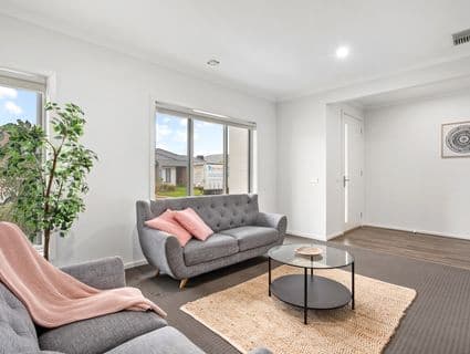 7 Gairdner Street, Manor Lakes - Thumbnail 5