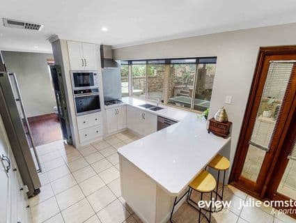 19 Lakehill Gardens, Edgewater - Image 1
