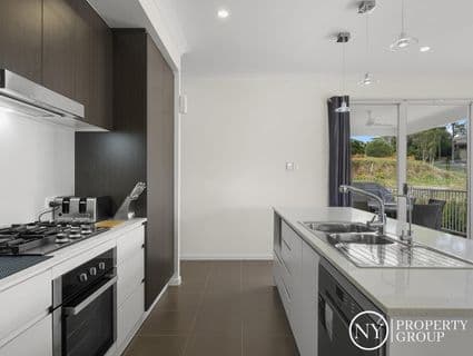33/99 Brookwater Drive, Brookwater - Thumbnail 7