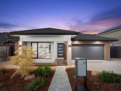 44 Hillcrest Road, Beveridge - Image 1