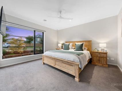 44 Hillcrest Road, Beveridge - Thumbnail 2
