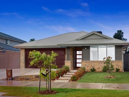 206 Mandalay Circuit, Beveridge - Image 1