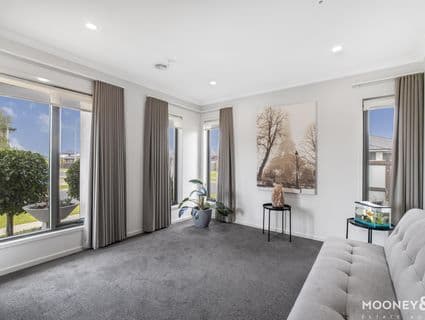 32 Lancelot Avenue, Clyde - Thumbnail 6
