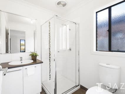 14 Waiben Crescent, Point Cook - Thumbnail 4