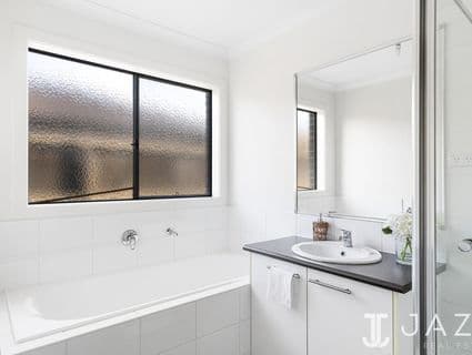 14 Waiben Crescent, Point Cook - Thumbnail 7