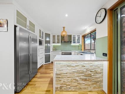 6 Fairmead Place, Narre Warren South - Thumbnail 4