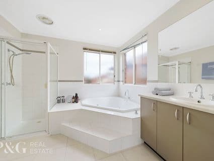 19 Amhurst Drive, Narre Warren South - Thumbnail 5