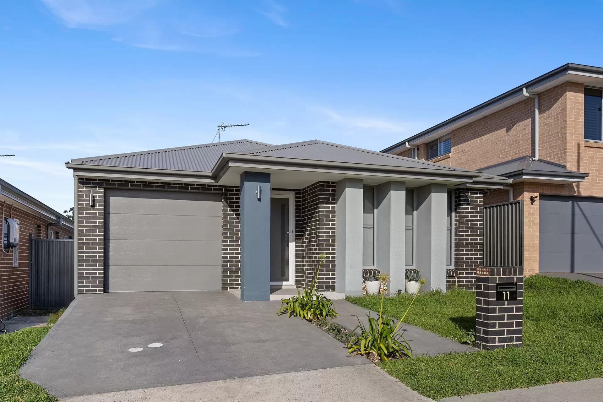 11 Wildflower Crescent, Calderwood - Image 1