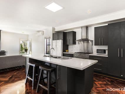 40 Phoenix Avenue, Cranbourne - Thumbnail 2