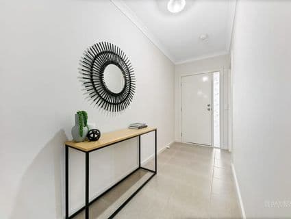 12 Viewmont Avenue, Craigieburn - Thumbnail 2
