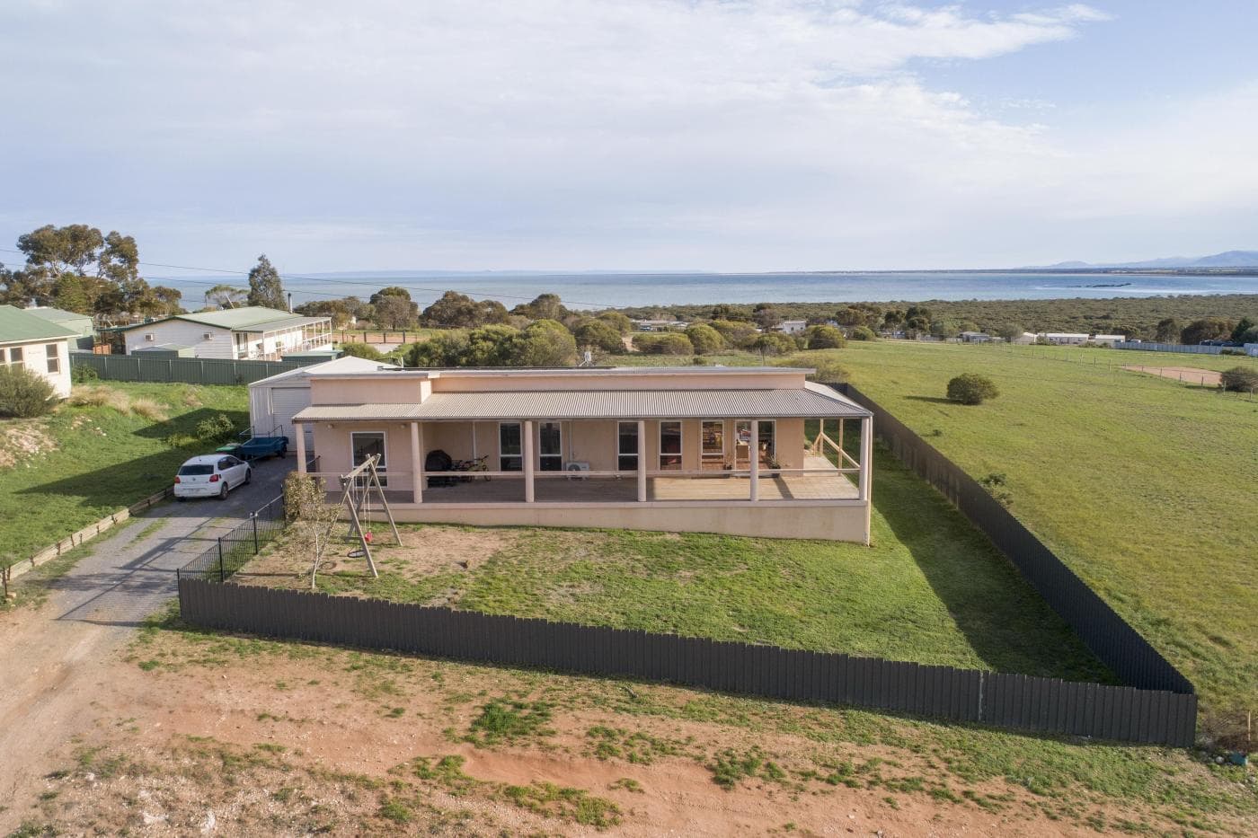 37 Mount Ferguson Dr, Weeroona Island, Weeroona Island - Image 1