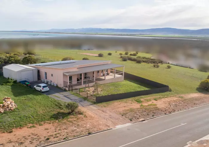 37 Mount Ferguson Dr, Weeroona Island, Weeroona Island - Thumbnail 4