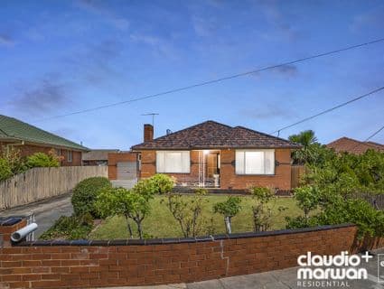 9 Jeanine Crescent, Fawkner - Image 1