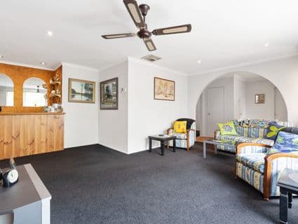 10 Morley Court, Frankston - Thumbnail 3