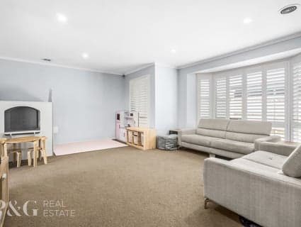 18 Stirling Avenue, Cranbourne North - Thumbnail 8