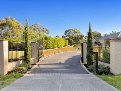70 Arcadia Avenue, Mickleham - Thumbnail 2