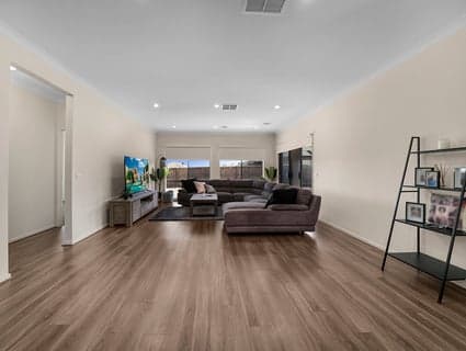 42 Bonhams Circuit, Manor Lakes - Thumbnail 6