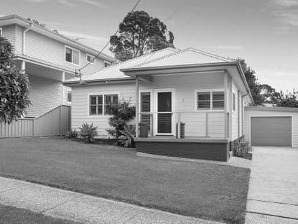 7 Georges River Road, Oyster Bay - Image 1