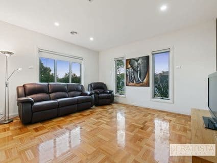 1 Rivette Street, Craigieburn - Thumbnail 2