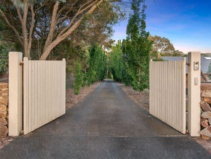 241 Canadian Bay Road, Mount Eliza - Thumbnail 4