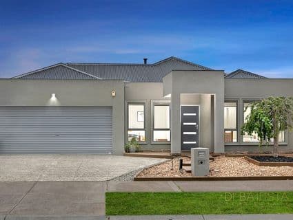 62 Hyde Park Avenue, Craigieburn - Image 1