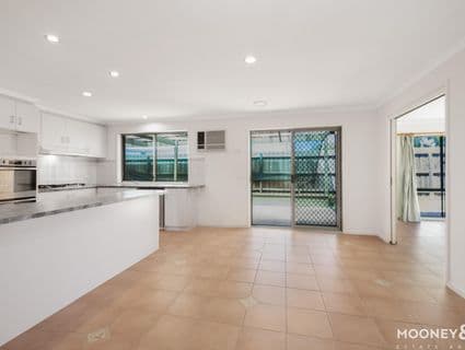 24 Pine Hill Court, Cranbourne North - Thumbnail 4