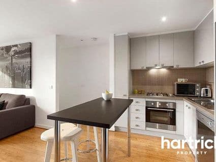 17/158 Clarendon Street, Thornbury - Thumbnail 2