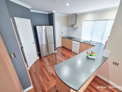 37 Bramley Loop, Madeley - Thumbnail 4