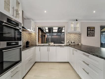 8 Burrendong Street, Manor Lakes - Thumbnail 6
