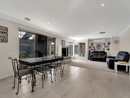 8 Burrendong Street, Manor Lakes - Thumbnail 7