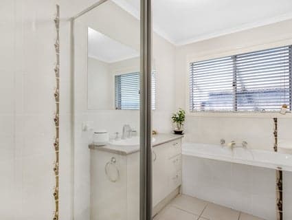 25 Carey Crescent, Pakenham - Thumbnail 7