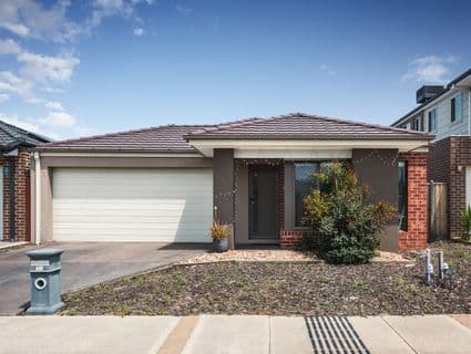 90 Park Orchard Drive, Pakenham - Image 1