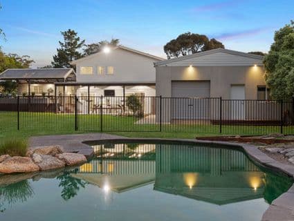 14 Ambleside Close, Frankston South - Image 1