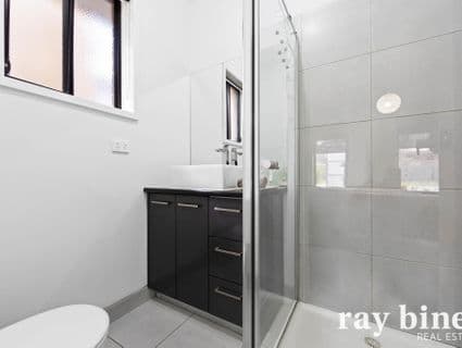 33 Woodside Way, Roxburgh Park - Thumbnail 3