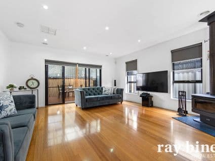 33 Woodside Way, Roxburgh Park - Thumbnail 4