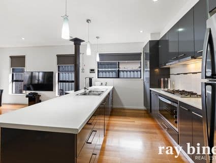 33 Woodside Way, Roxburgh Park - Thumbnail 6