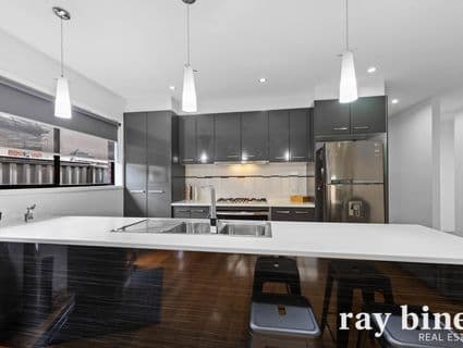 33 Woodside Way, Roxburgh Park - Thumbnail 7