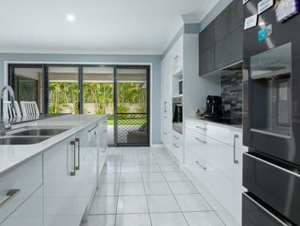 13 EDWIN DRIVE, Landsborough - Thumbnail 3