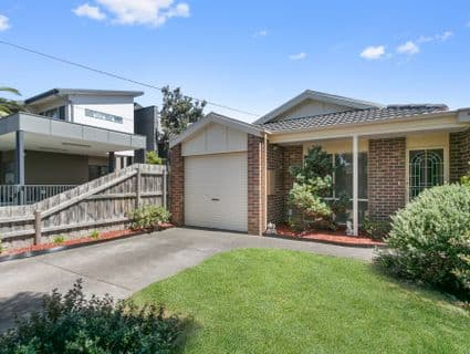 5 Embankment Grove, Chelsea - Image 1